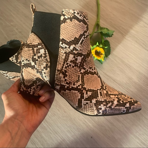 Lulu’s Chase Light Tan Snake Pointed Toe Ankle Booties - Picture 3 of 7